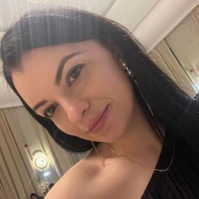 Denisa, Babysitter în Mediaș