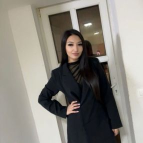 Lavinia, Babysitter în Ovidiu