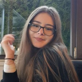 Ioana, Babysitter în Curtea de Argeș