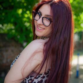 Elena, Babysitter in Focșani