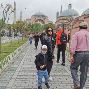 Diana, Familie în Râmnicu Vâlcea