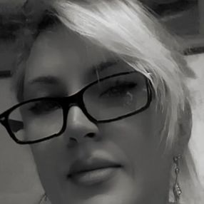 Laura, Babysitter în Constanța