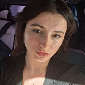 Alexandra, Babysitter în Iași