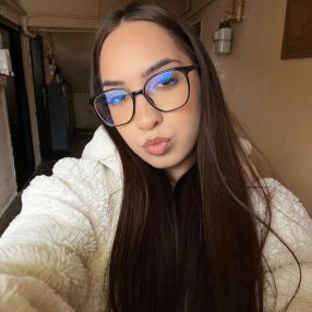 Sara, Babysitter în Săcele