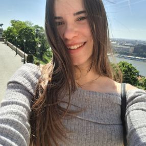 Rafaela, Babysitter în Brașov