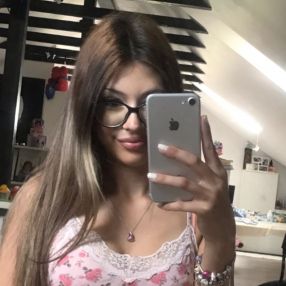 Alexia, Babysitter în Berceni