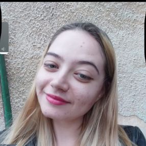 Daniela Alexandra, Babysitter în Blaj