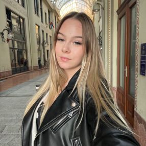 Oana, Babysitter în Oradea