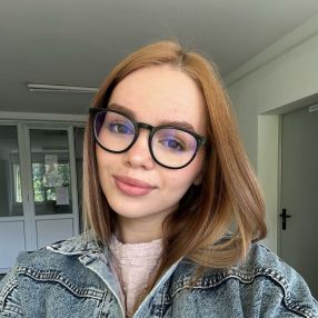 Natalia-Damaris, Babysitter in Arad