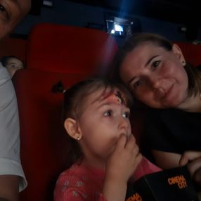 Loredana, Familie în Suceava