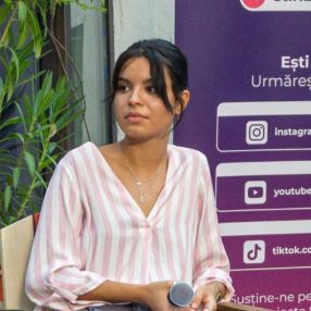 Antonia, Babysitter in București