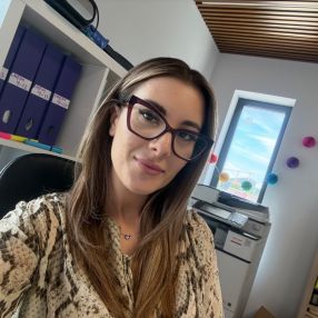 Ioana, Babysitter in Crețuleasca