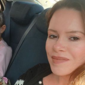 Ioana, Babysitter în Florești