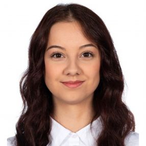 Barbara, Babysitter în Reghin