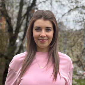 Alina, Babysitter în Alba Iulia