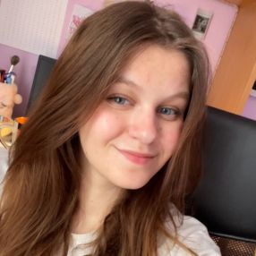 Iulia, Babysitter in Slobozia