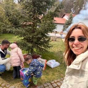 Corina, Familie în Tunari