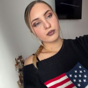 Nicoleta, Babysitter în Dudu