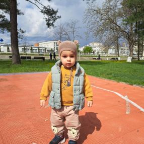 Cristina, Familie în Bacău