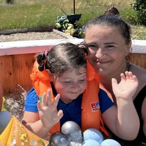 Nicoleta, Babysitter în Hunedoara