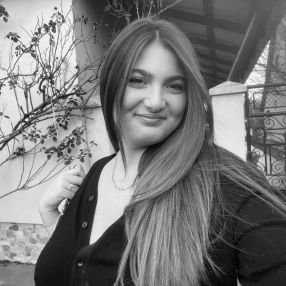 Andreea, Babysitter in Arad