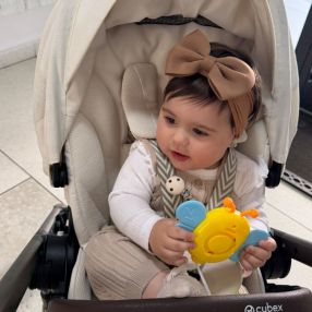 Alexandra, Family in Oradea