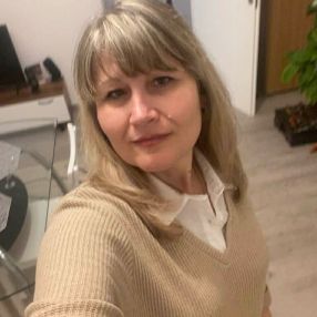 Jeni, Babysitter in Craiova