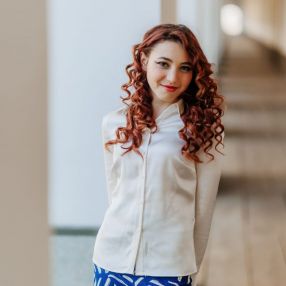 Pop, Babysitter in Oradea