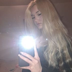 Alexandra, Babysitter in Dej