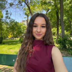 Alexia, Babysitter in București