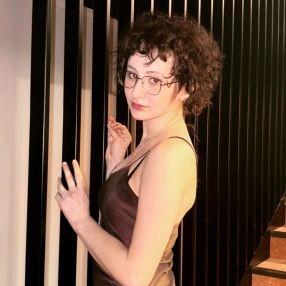 Sarah, Babysitter în Bistrița