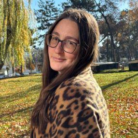 Carmen Crys, Babysitter in Suceava