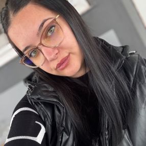 Cristina, Babysitter în Mioveni
