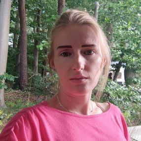 Curuti, Babysitter în Săcalu de Pădure
