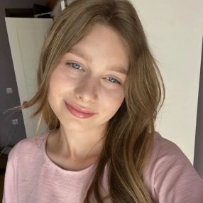 Iasmina, Babysitter în Codlea