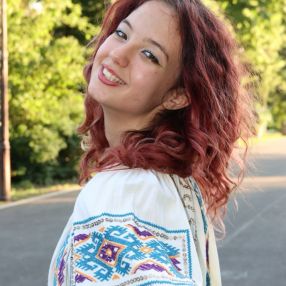 Elena, Babysitter in Pitești