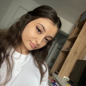 Denisa, Babysitter în Tecuci