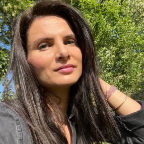 Daniela, Babysitter în Popești-Leordeni