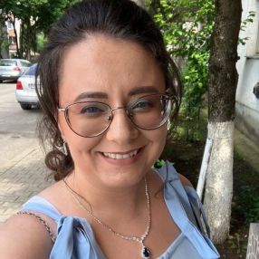Cengher, Babysitter in Reghin