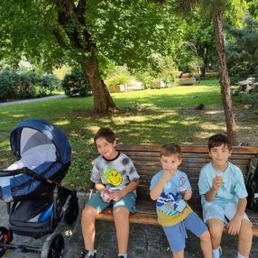 Elena, Family in București