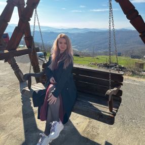 Stefana, Babysitter în Sighetu Marmației