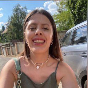 Carolina, Babysitter în Timișoara