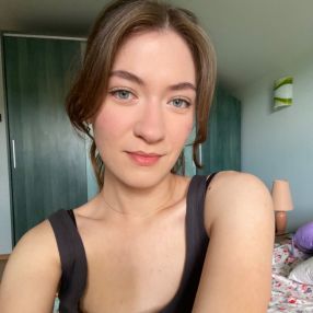 Antonia, Babysitter în Voluntari