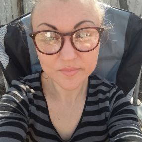 Anca, Babysitter în Botoșani