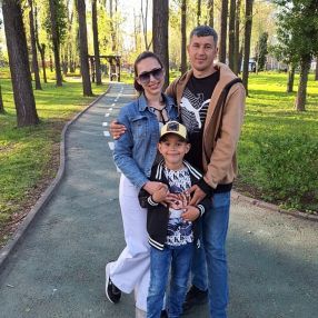 Mariana Georgeta, Family in Pitești