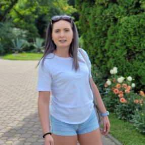 Gabriela Aura, Family in Pitești