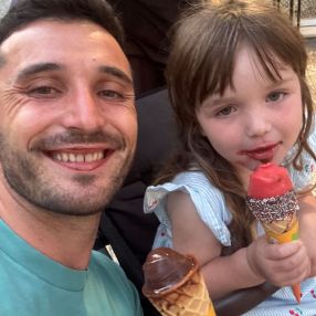 Angelo-Ioan, Family in Bistrița