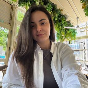 Eliza, Babysitter in Galați