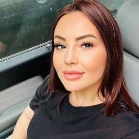 Andreea, Babysitter în București