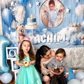 Flori, Family in Bacău